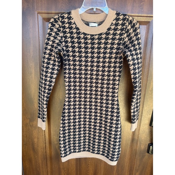 Hollister Dresses & Skirts - Hollister Women Y2K Brown & Black Houndstooth Long Sleeve Mini Sweater Dress S